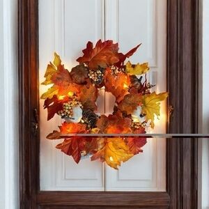 17" Lighted Fall Wreath for Front Door, Autumn Maple Leaf Pumpkin Berry VG